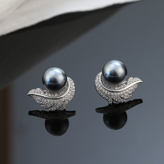 Sample - Feather Pearl Earrings